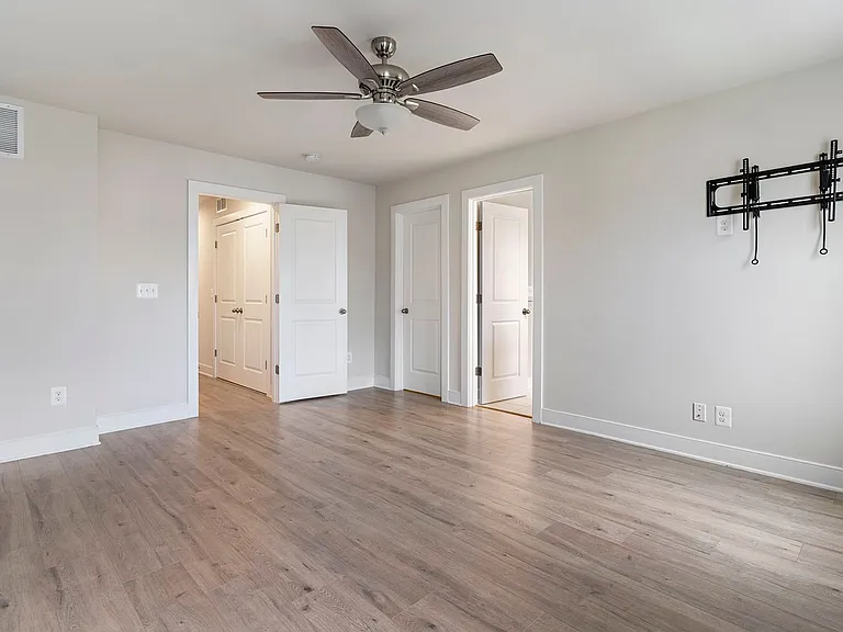 1460 Meadowlark Glen Rd — Photo 28