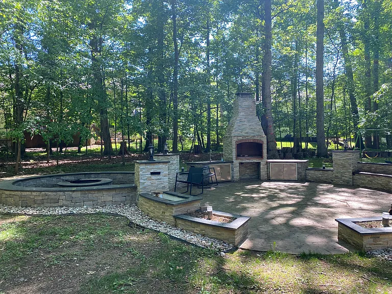 7700 Warfield Rd — Photo 9