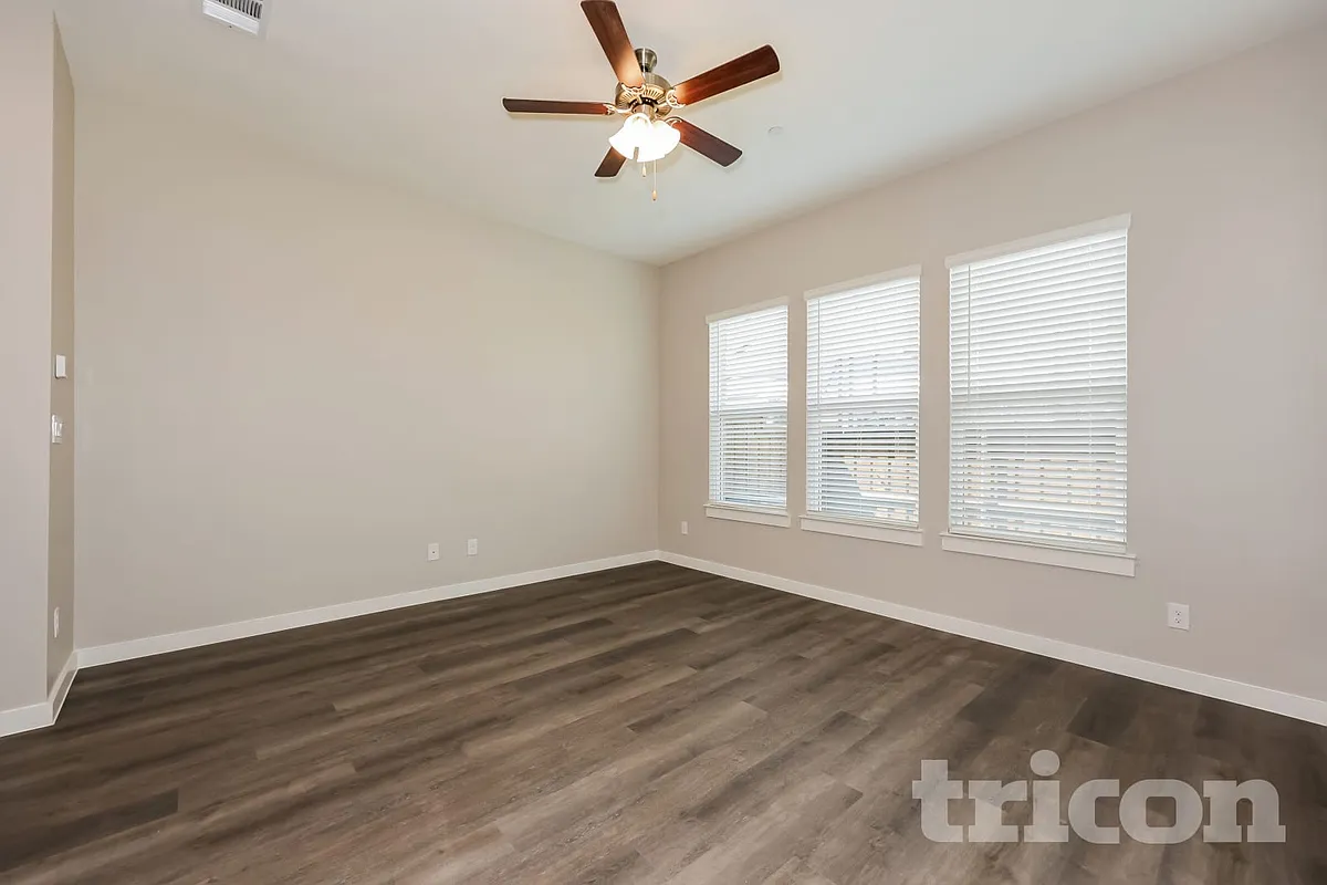 Building Photo - 3047 Whitetail Ln