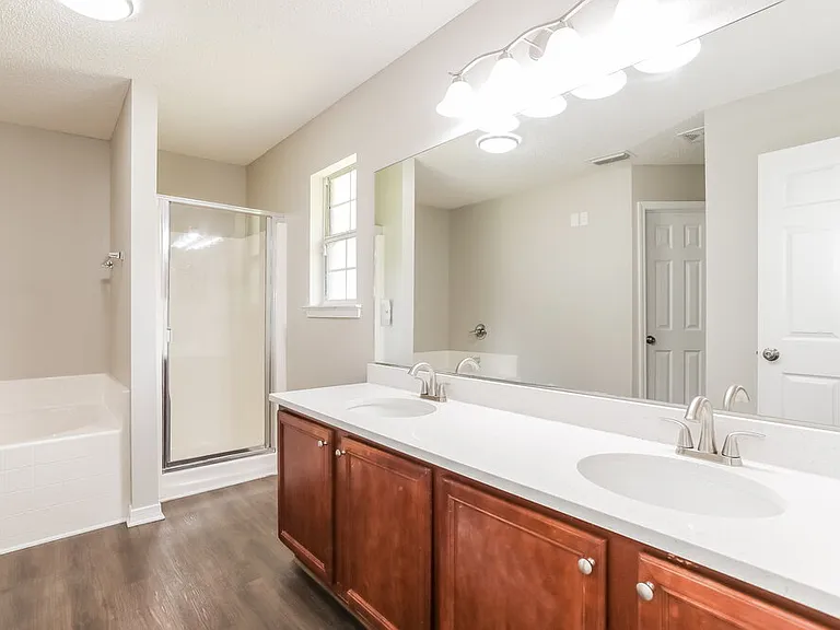 1399 Guardian Dr — Photo 10