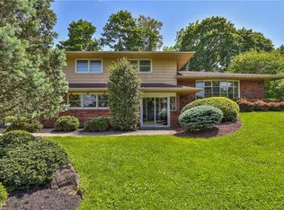 28 Ridgewood Rd, Easton, PA 18045
