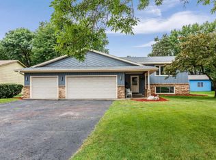 941 99th Ln NE, Blaine, MN 55434