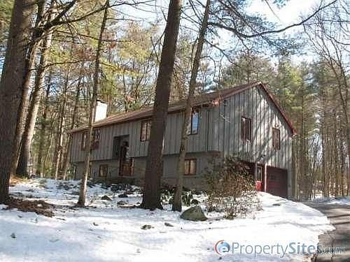 1st image of 64 Glen Dr