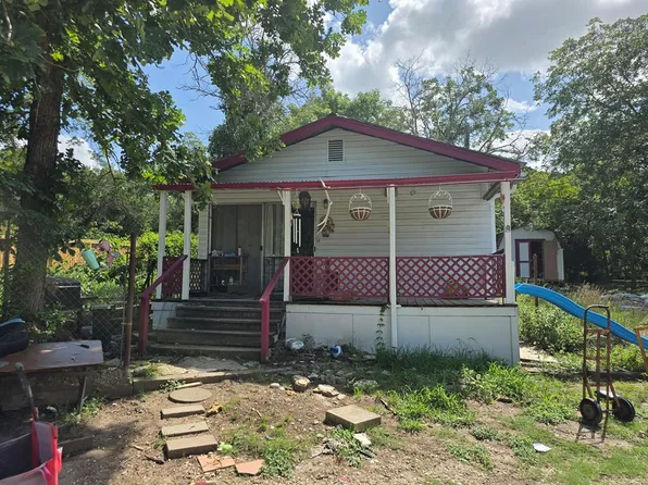 403 Mae Dr, Kerrville, TX 78028