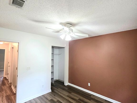 2nd image of 824 E Hilton Ave