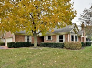 124 Borthwick Ln, Inverness, IL 60067