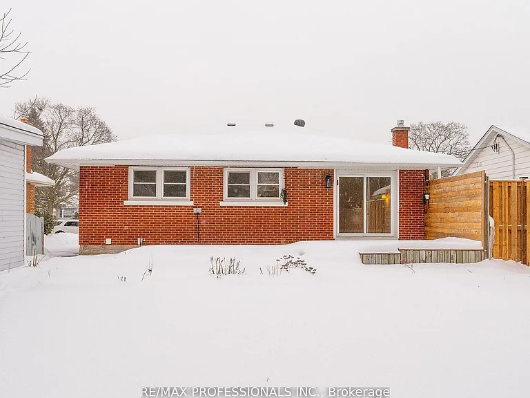 139 Byron Ave #LOWER — Photo 19