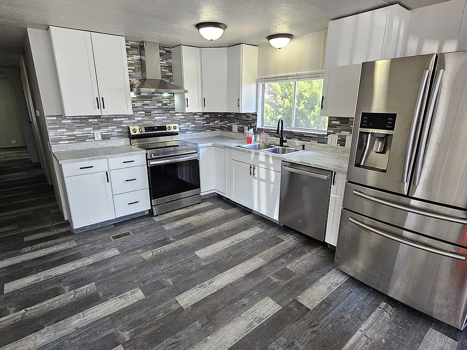 2511 N Bali Dr #3