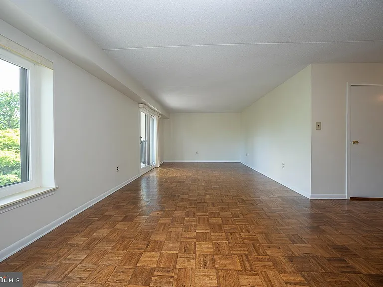 260 W Montgomery Ave #304 — Photo 9