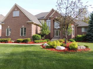 13479 Maple Lawn Dr, Shelby Township, MI 48315