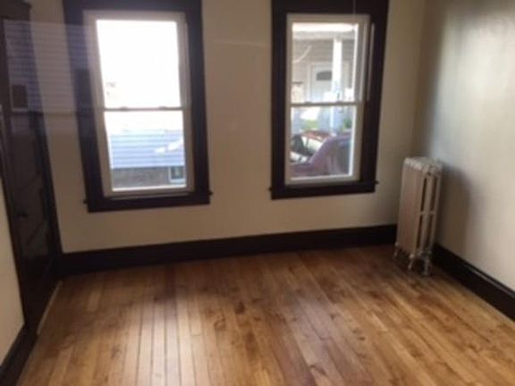 5th image of 246 Rogers St