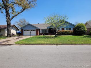 3827 S 92nd East Pl, Tulsa, OK 74145