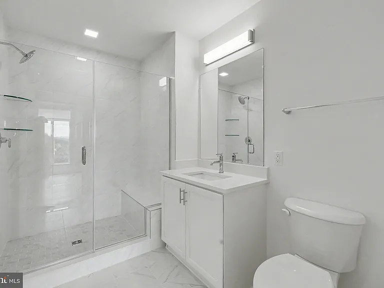 701 N Henry St #502 — Photo 45