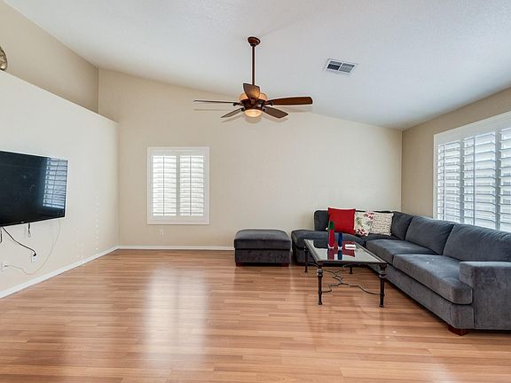 3rd image of 14482 W Wendover Dr
