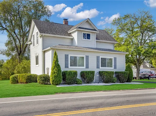 2454 Niagara Rd, Niagara Falls, NY 14304