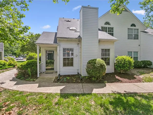 105 Nantucket Pl, Newport News, VA 23606