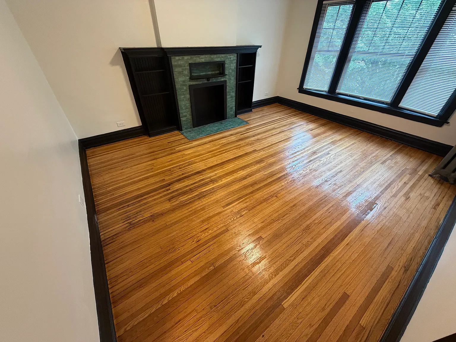 3 bed, $1,860 — Photo 1