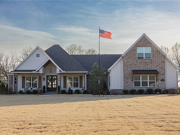 3rd image of 1455 River Point Rd