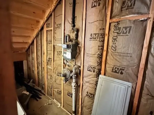 2404 Summit Avenue image 15 of 16