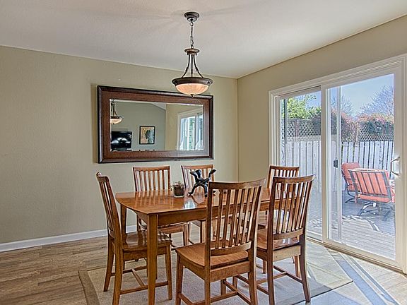 4th image of 1037 Sunbird Dr