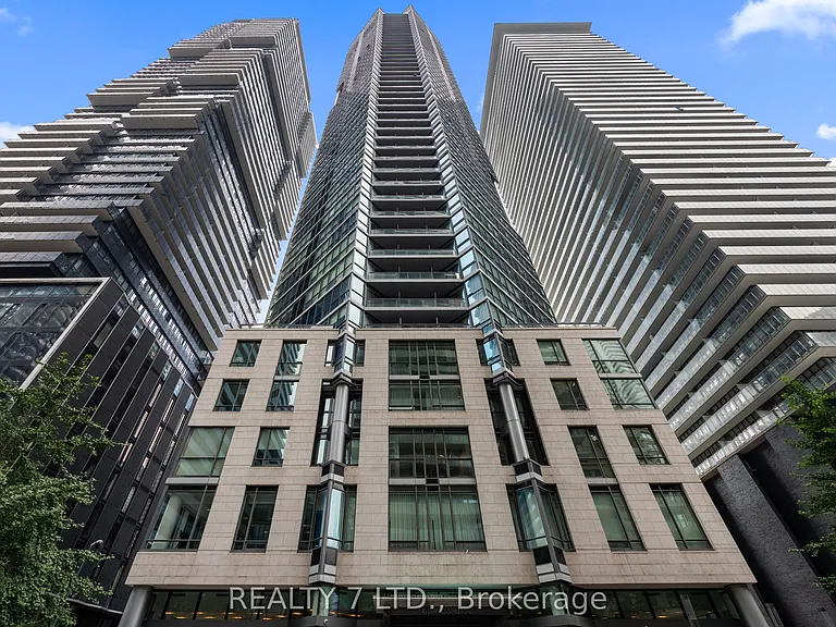 45 Charles St E #1808 — Photo 2