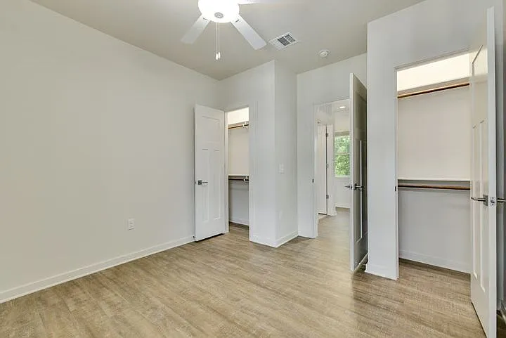 215 Rock St #11 — Photo 11
