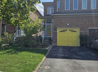 25 Red Hawk Rd, Toronto, ON M1B 6B2