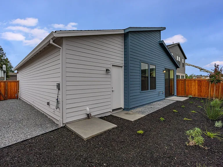 2269 San Miguel Ave — Photo 31