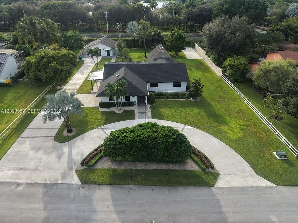 1st image of 2751 SW 141st Ter