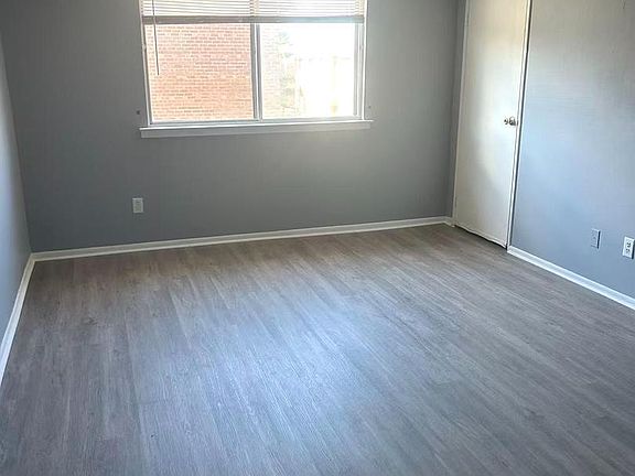 3rd image of 9921 Bustleton Ave APT Y10