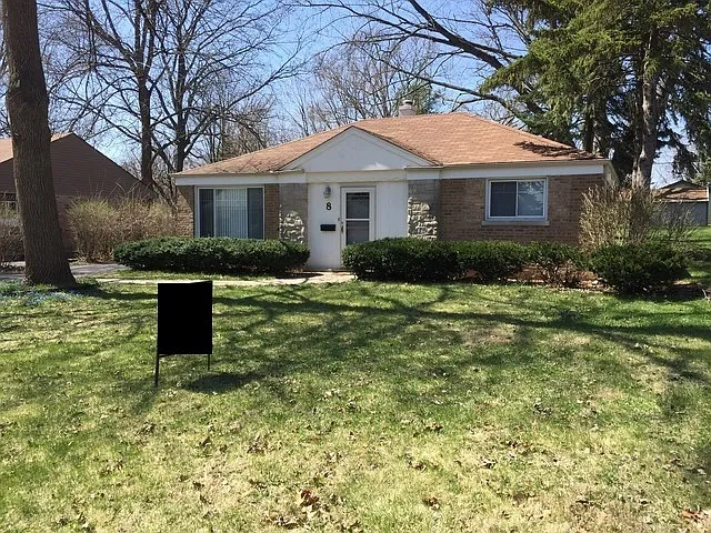 8 Sauk Ct photo 1