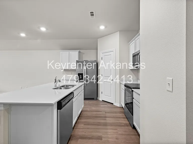 1324 Chavis St — Photo 10