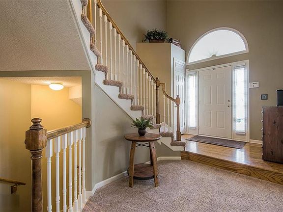 4th image of 14104 Parkhill Ln