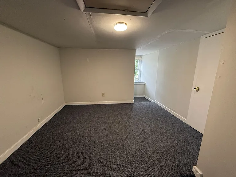 376 Park Ave — Photo 36