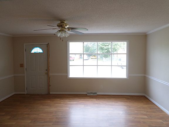 5th image of 3231 Starrland Dr