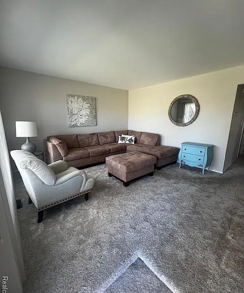 5918 N Lafayette St — Photo 3