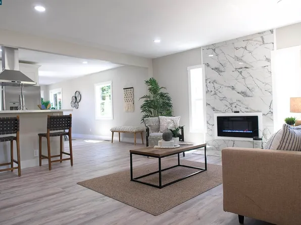 244 Daniels Ave, Vallejo, CA 94590