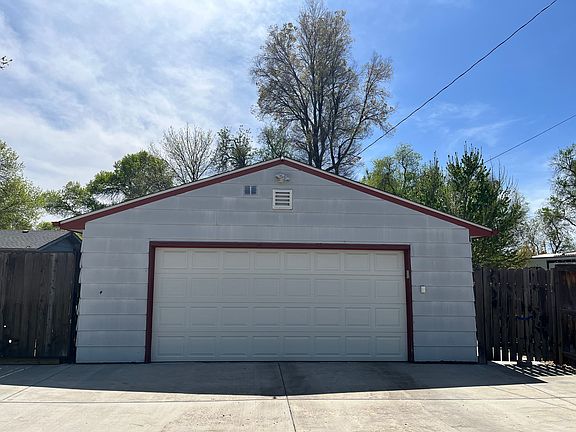 3rd image of 1419 E 5th St