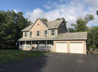 31 Sumner Dr, East Stroudsburg, PA 18302