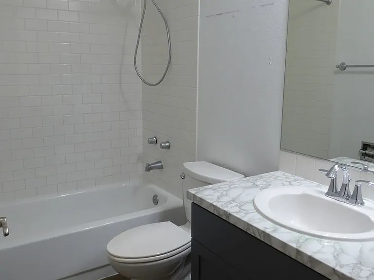 1417 Boylston Ave — Photo 6