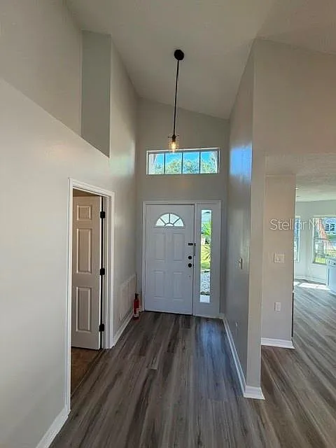 4 bed, 2.5 bath, 1393 sqft, $2,400 — Photo 4
