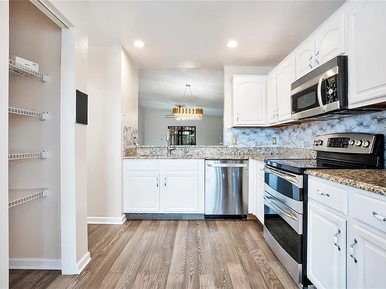 4805 Kingston Cir — Photo 12