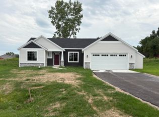10555 68th St SE, Alto, MI 49302