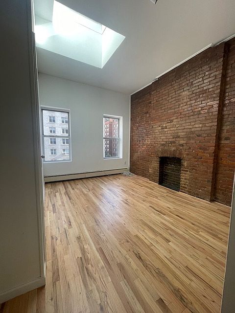 1st image of 546 3rd Ave APT 4