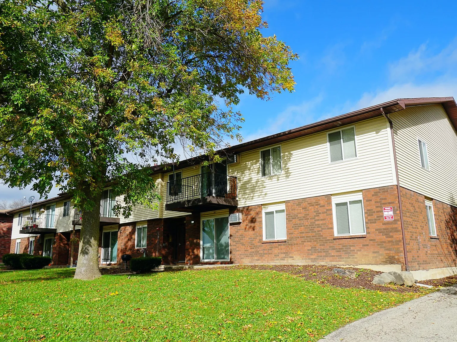 Belmar Apartments — Photo 4