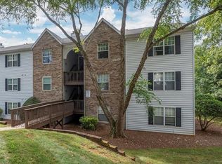 4030 Whirlaway Ct APT J, Clemmons, NC 27012