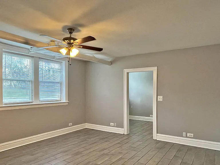 326-334 S. Austin Blvd. — Photo 14