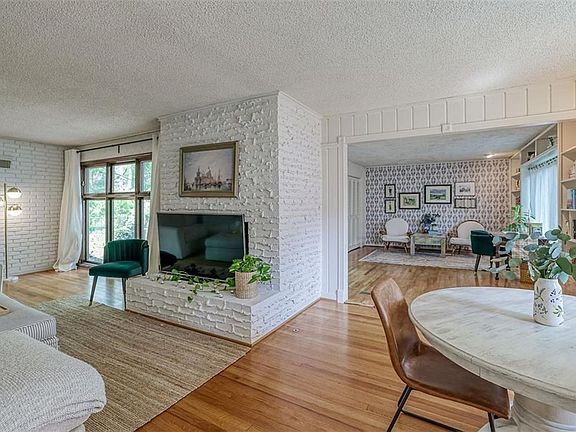5th image of 5508 W 69th Ter