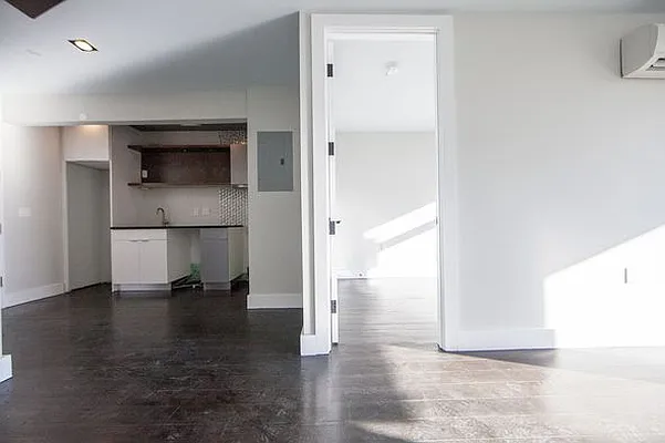 Rented by Brooklyn Group | media 7