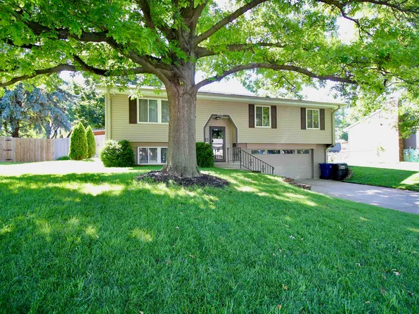 7202 S 75th St, La Vista, NE 68128